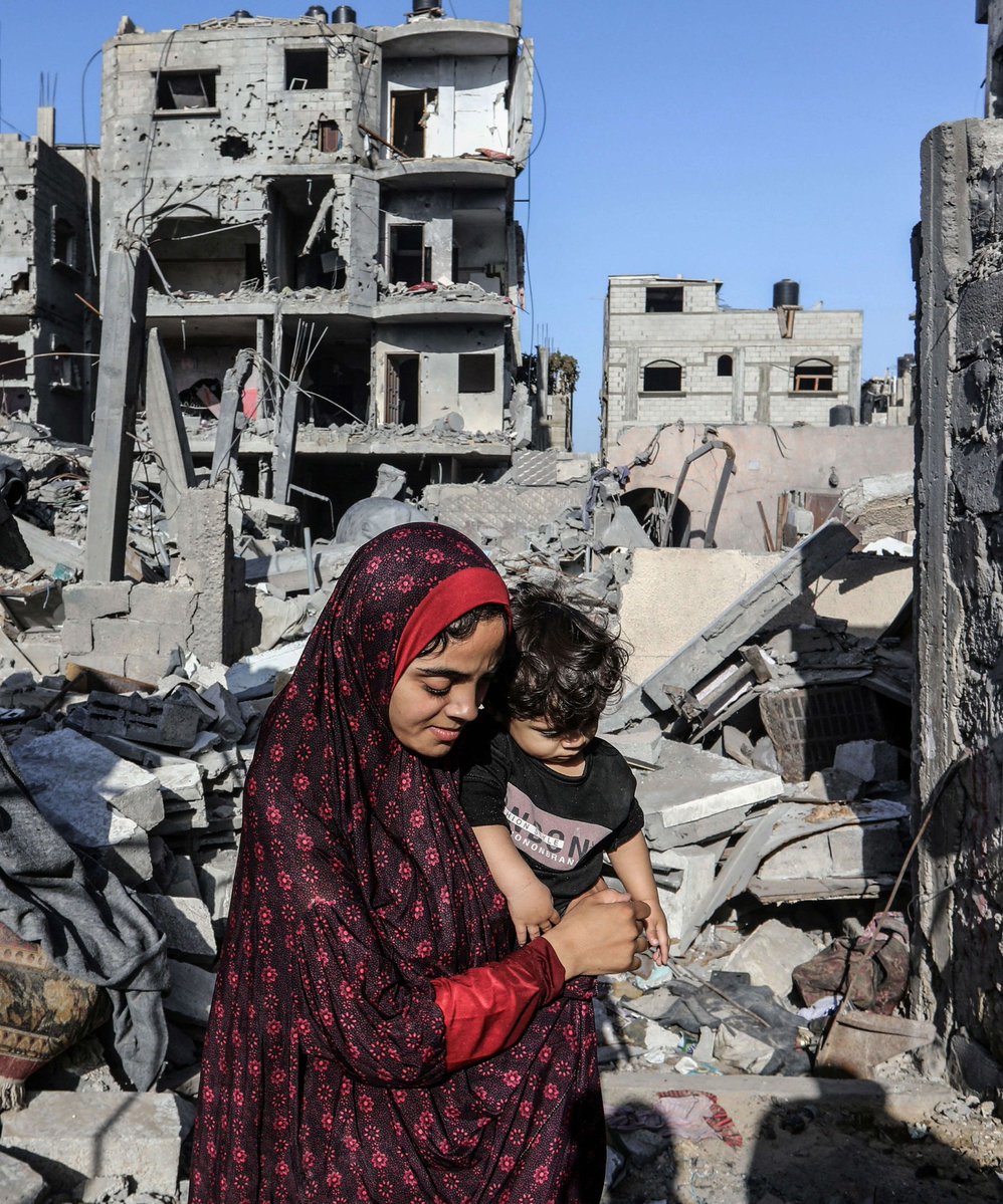 🔴🇵🇸❤️8Mars et depuis de longues années  sous un conflit illégitime
Une immense pensée un immense respect à toutes les femmes Palestiniennes meurtries dans leur chair de meres de femmes mais de vraies combattantes dignes et résilientes malgré le chaos les ruines, la faim , le