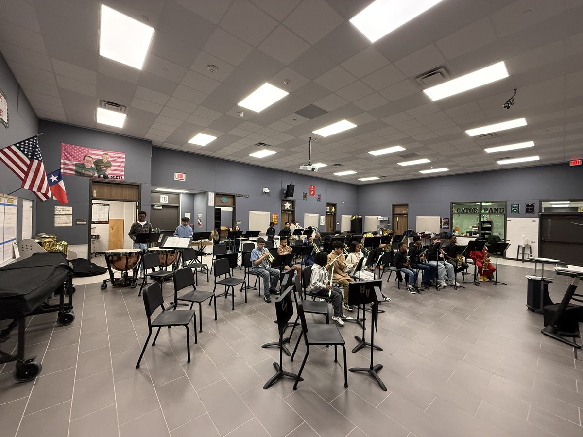 Autumn Ridge Gator Band tweet media