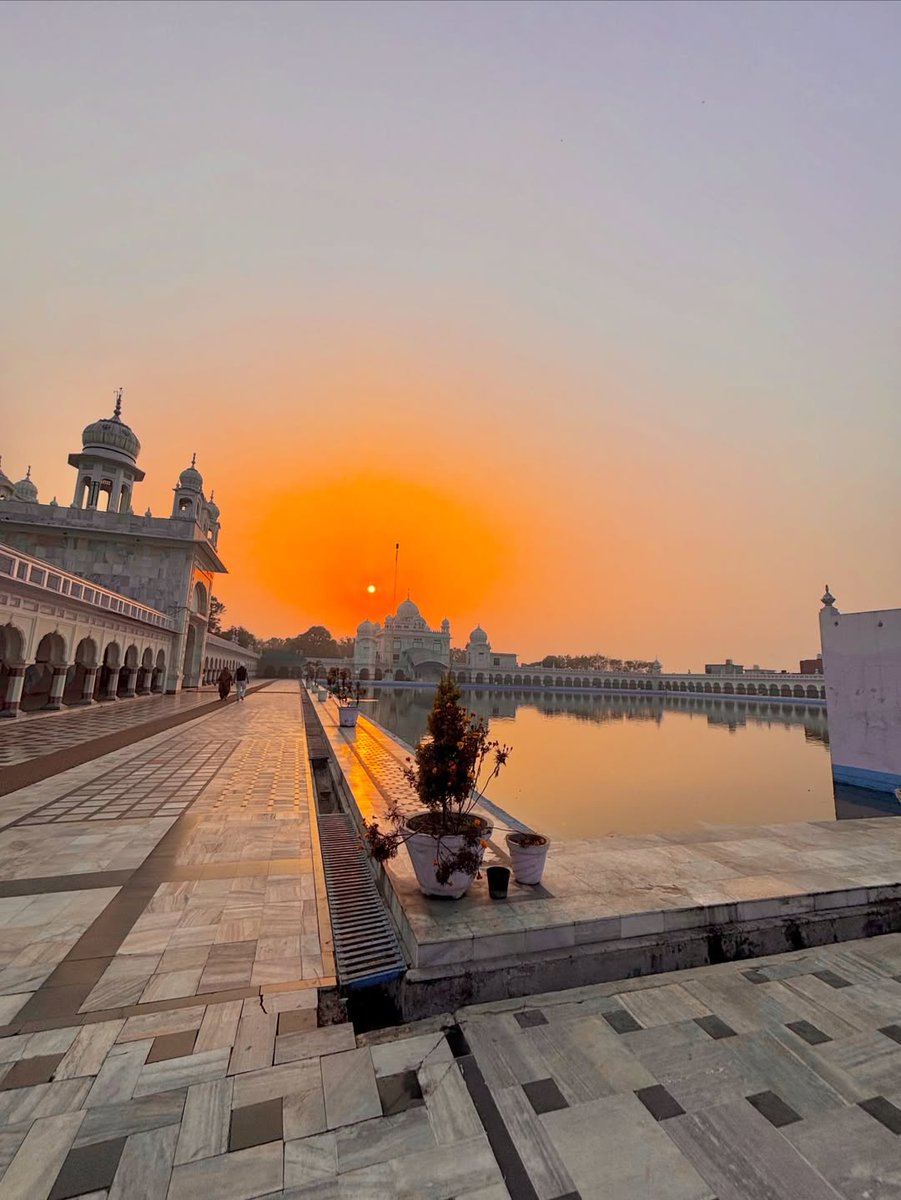 🌷ਬਿਪਤਿ ਤਹਾ ਜਹਾ ਹਰਿ ਸਿਮਰਨੁ ਨਾਹੀ॥
ਕੋਟਿ ਅਨੰਦ ਜਹ ਹਰਿ ਗੁਨ ਗਾਹੀ॥🌷

#ਵਾਹਿਗੁਰੂ_ਜੀ 🌺🙏🏻