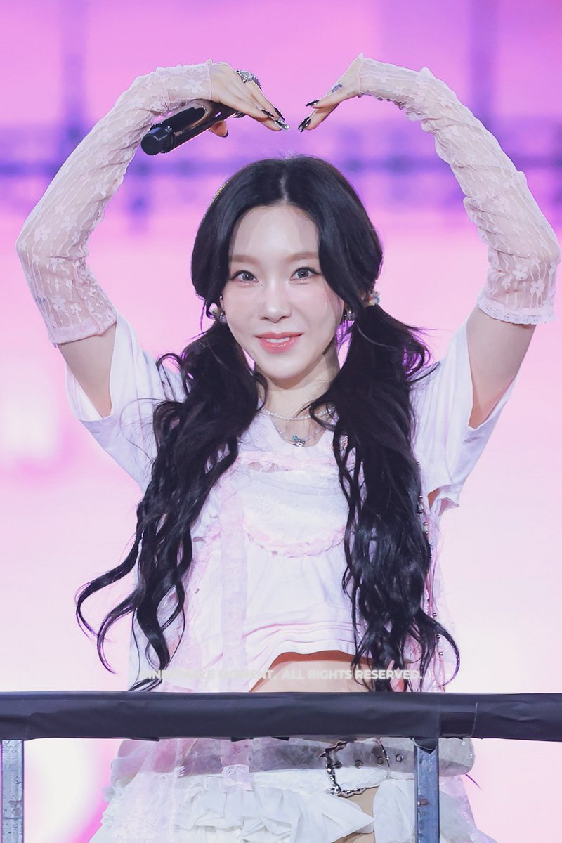 Happy Birthday Taeyeon! 💜

#옛뚜라_오늘탱구_생일이래
#SONE_TAEYEON_HBD