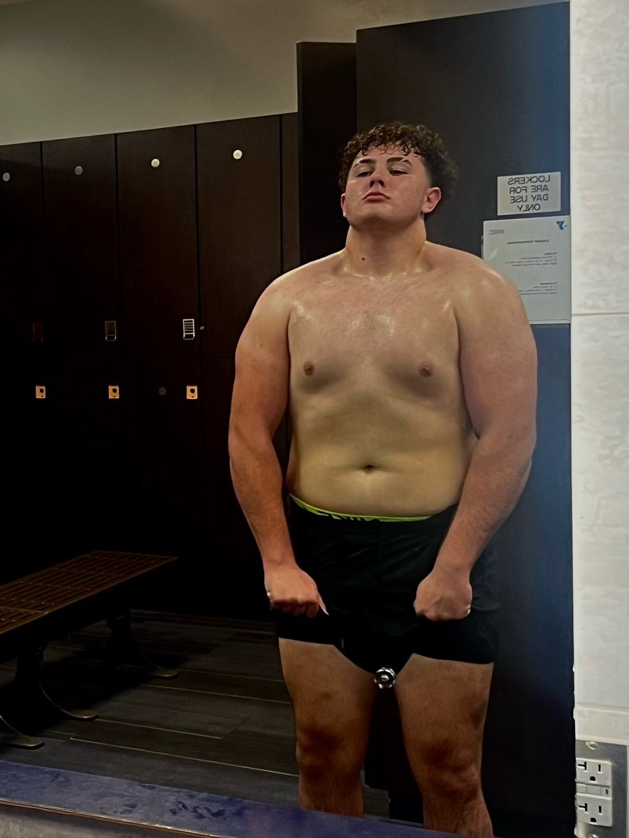 Richard Severyns 6’4/295 tweet media