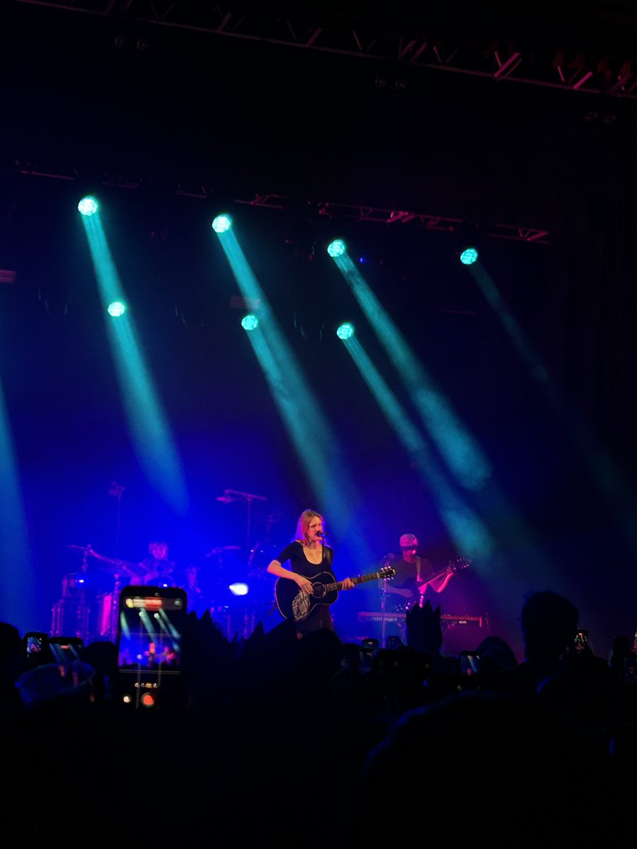 tehesoph's tweet photo. my best friends and i travelling across europe to see audrey hobert <333 
Amsterdam + Paris doneeeee just London left 💃🏼🫶🏼🫦🗣️ @audreyhobert1 @AudreyHobertsHQ https://t.co/6v5JvFwPCt