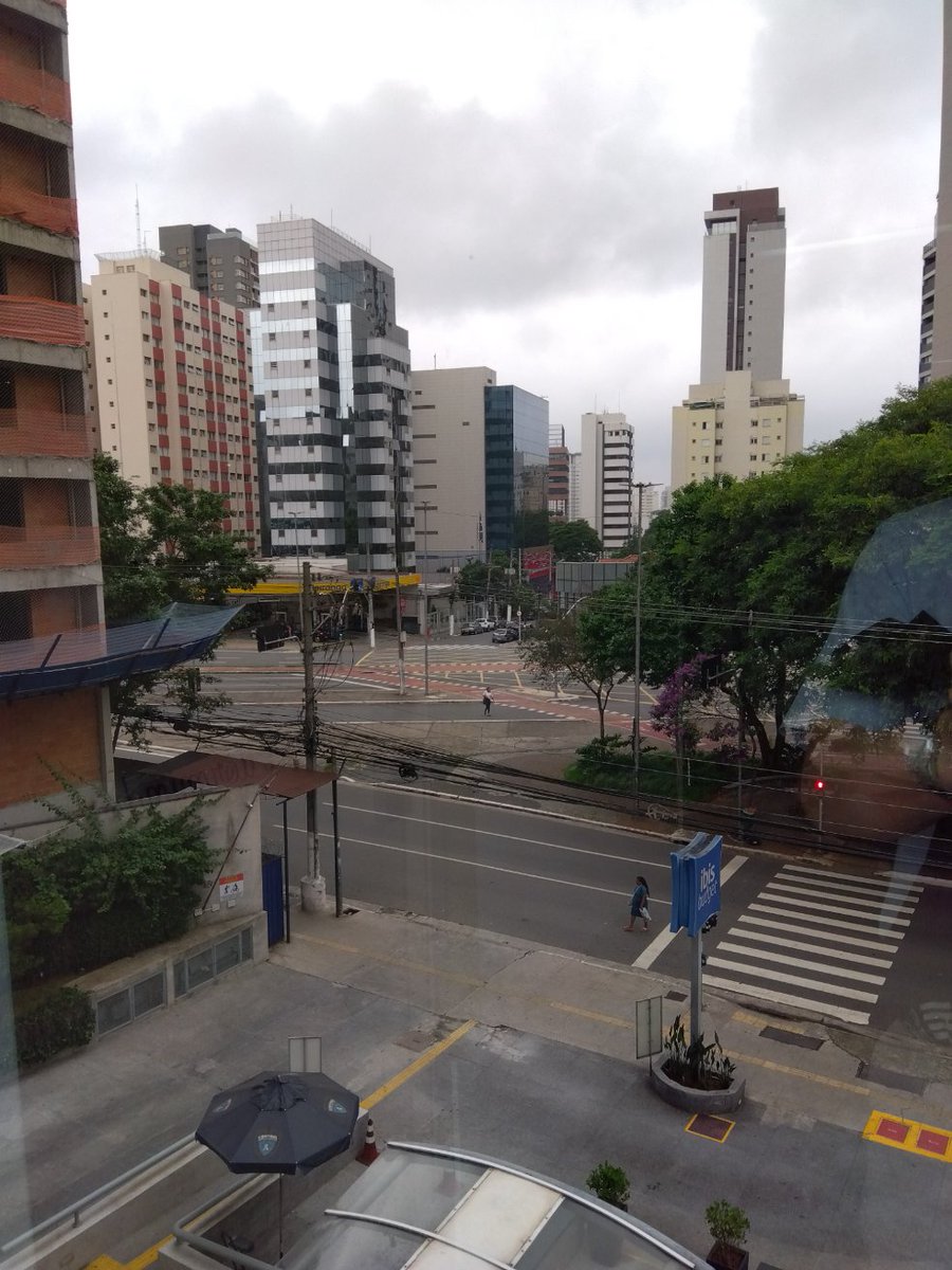 ２月半ば…
移民の短歌を追って、屋良健一郎さん、長尾直洋さんとブラジルに行きました。トランジットはカタールでした。ブラジル日報の深沢正雪さんによる紹介記事。ご覧ください。旅の詳報はまた別のところでも…

ブラジル日報HP
brasilnippou.com/ja/articles/26…

Yahoo!ニュース
news.yahoo.co.jp/articles/8a9cd…