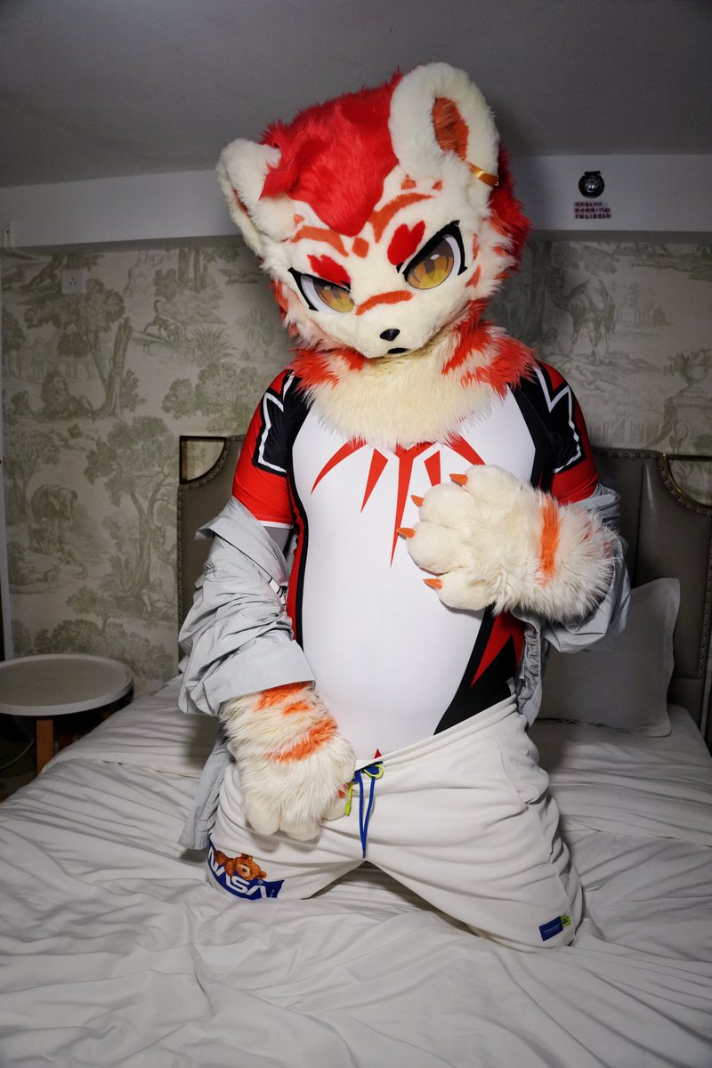 梁炎yan tweet media