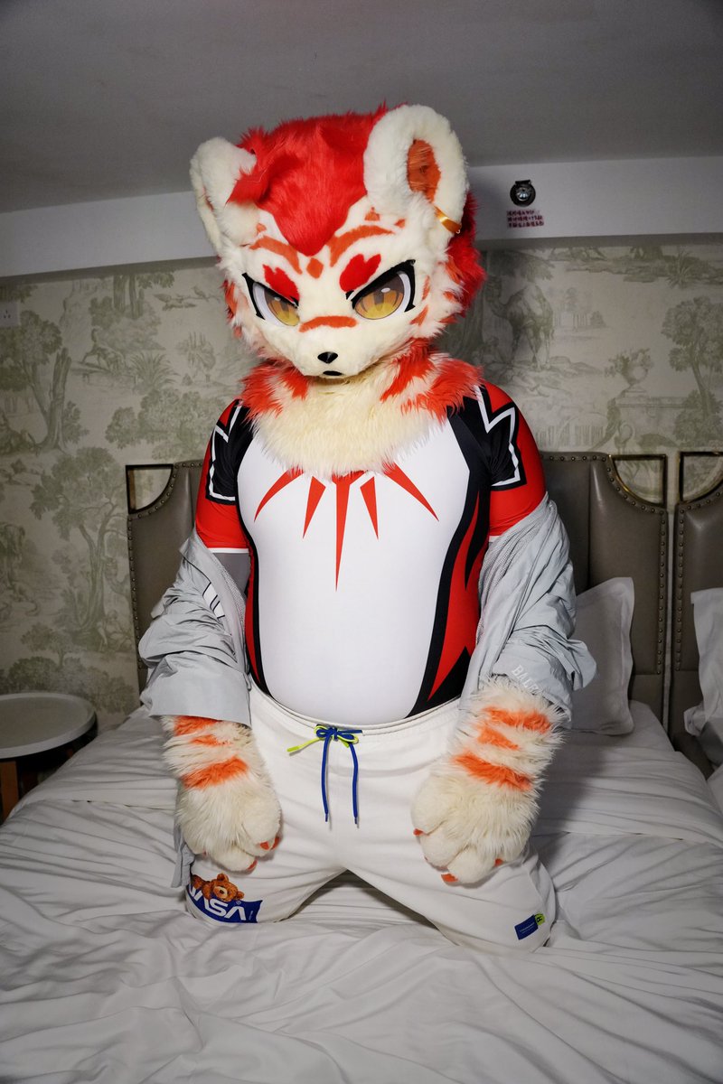 梁炎yan tweet media