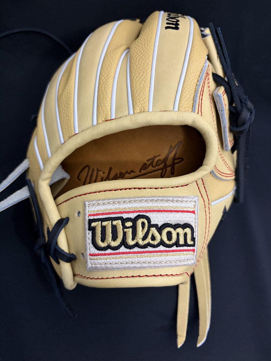 info42648043's tweet photo. #すみれスポーツ #wilsonbaseball #wilson #オーダーグラブギャラリー https://t.co/MJKFqokb8g