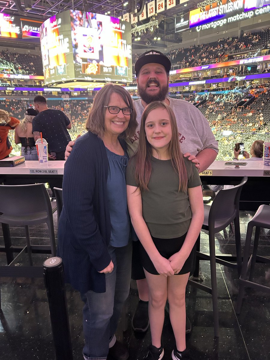 FrozenTakesInGB's tweet photo. Game #2 Charlotte Hornets @ Phoenix Suns. #GoKon #NBAROY @BostonVsTheBook @sportstalkmatt https://t.co/d7BqsyS1M2