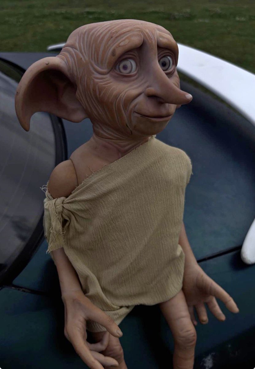 I just found the most cursed thing i’ve ever seen on facebook marketplace. 

WHY IS HE GIVING ME THAT LOOK LOL