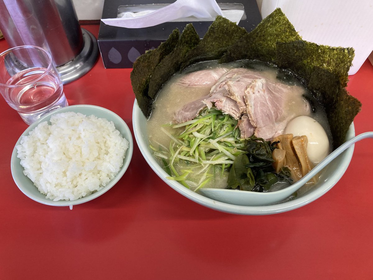 スパーダ tweet media