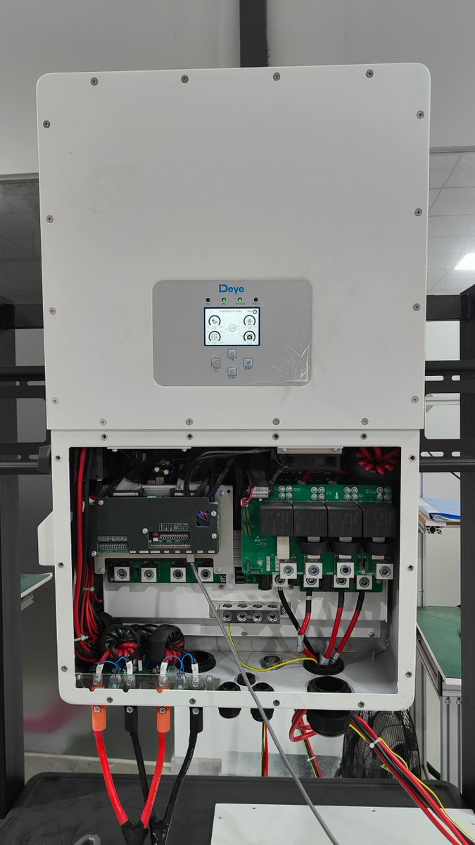 HTSOLARWADE's tweet photo. Deye Inverter with HV battery cabinet https://t.co/HBhC7QPNf8