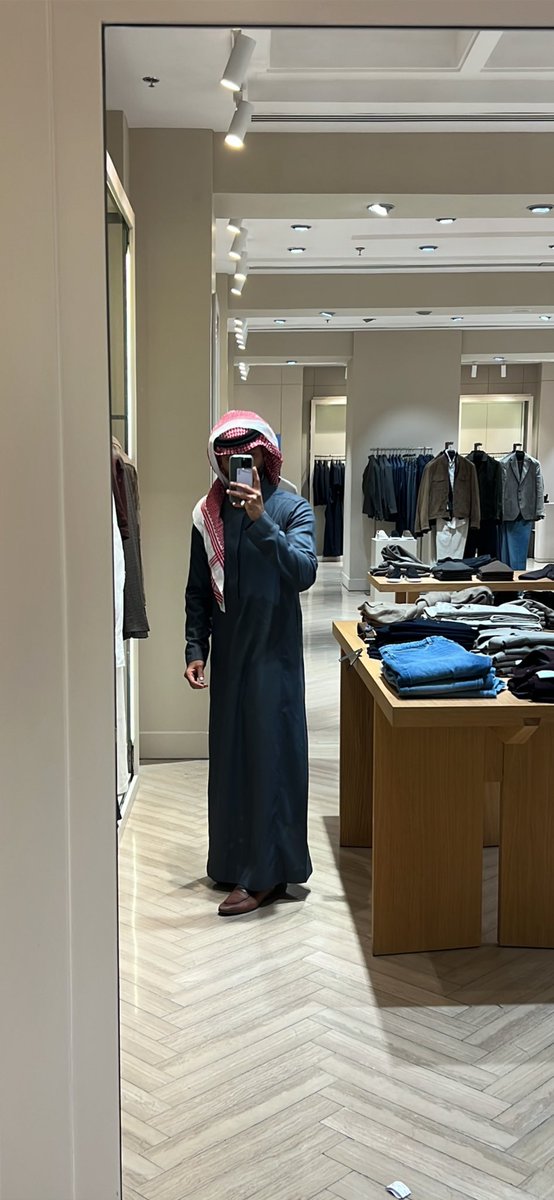 أتبعك ويضيع العمممر ويضيع الطريق وخطوتي 🤍