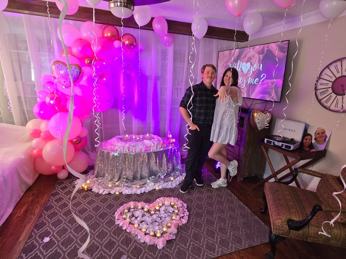 mostflypanda's tweet photo. I made it official ☺️☺️ @Katej_2002 https://t.co/syW3lPujXR