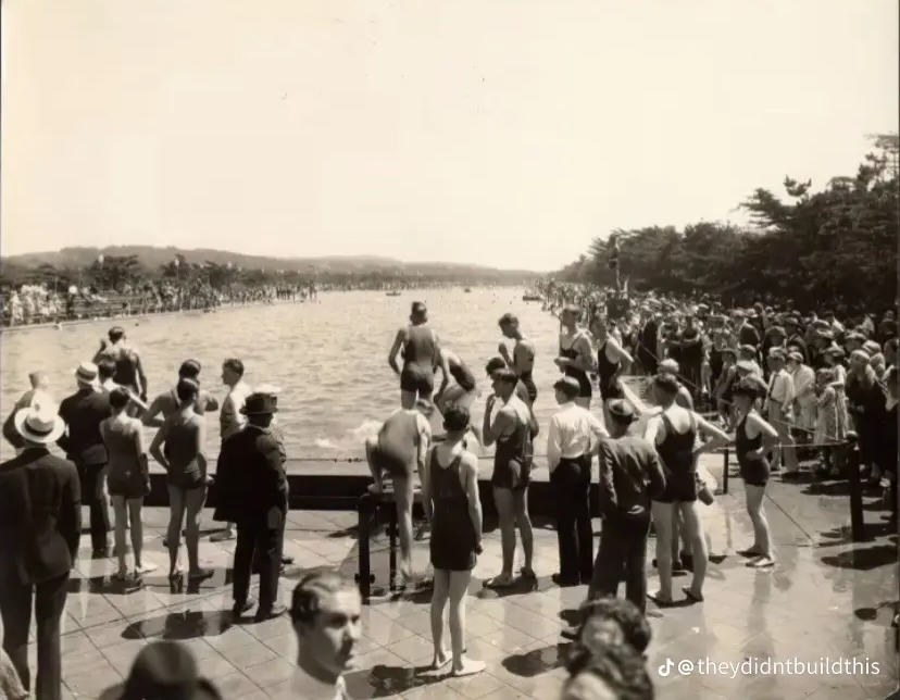 battleofever's tweet image. Fleishhacker Pool
San Francisco 

#HiddenHistory #Reset #Founded 
CREDIT: theydidntbuildthis on TT