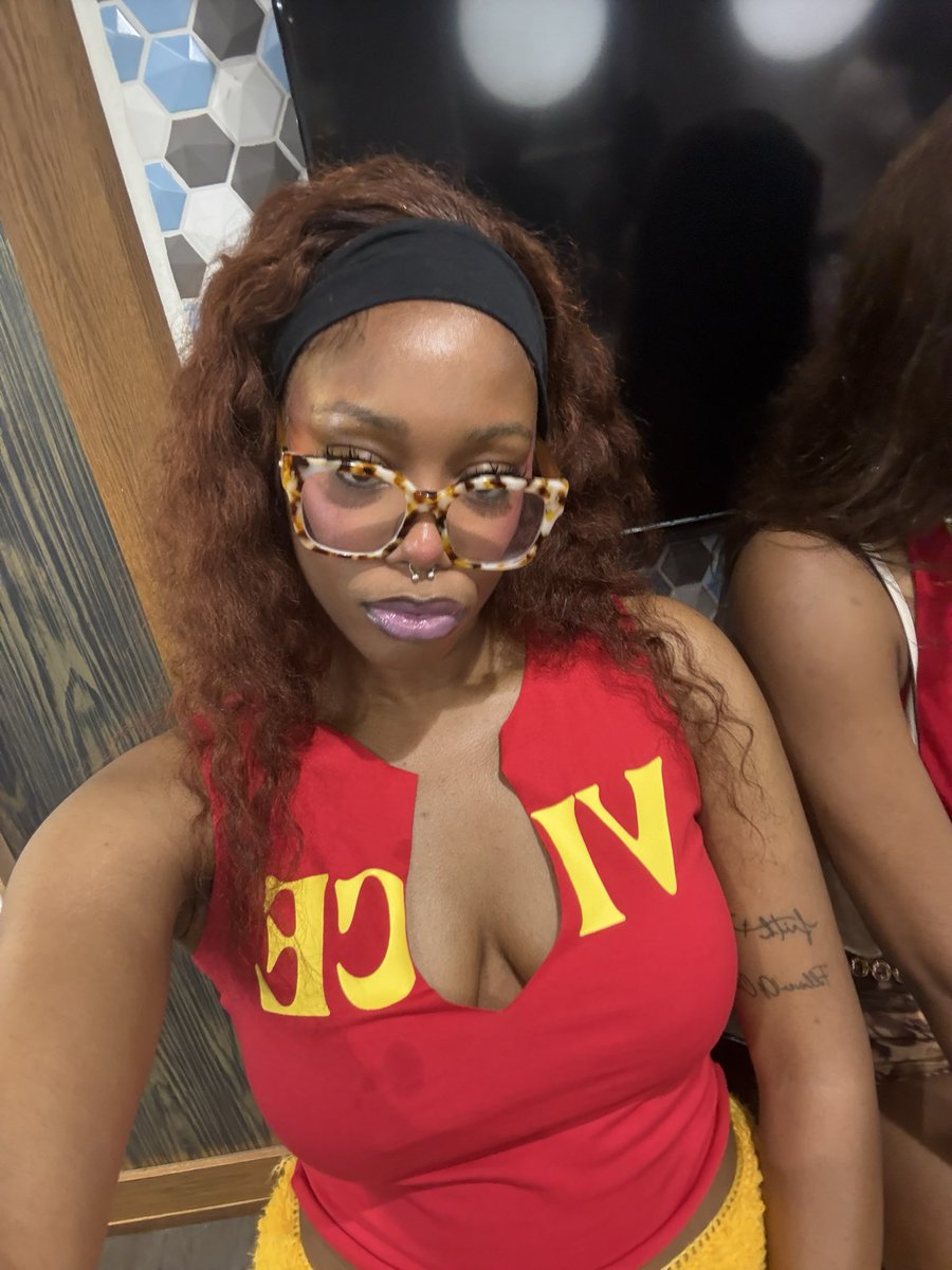 ijeoMARCH💐 tweet media