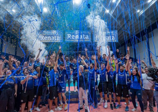 robvolei's tweet photo. A SEMANA HISTÓRICA DO VOLEIBOL EM CAMPINAS 🤯

01.03 - 1ª vez campeão do Campeonato Sulamericana de clubes

08.03 - 1ª vez campeão da Copa Brasil 

Duas vitórias sobre o poderosíssimo Sada Cruzeiro para mudar a história do projeto e coroar, de vez, a maior temporada do projeto. https://t.co/HKeZ1RXeik