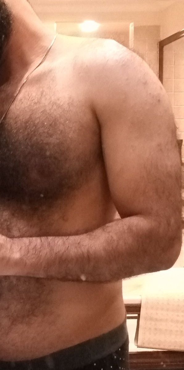 Hairy hunk tweet media