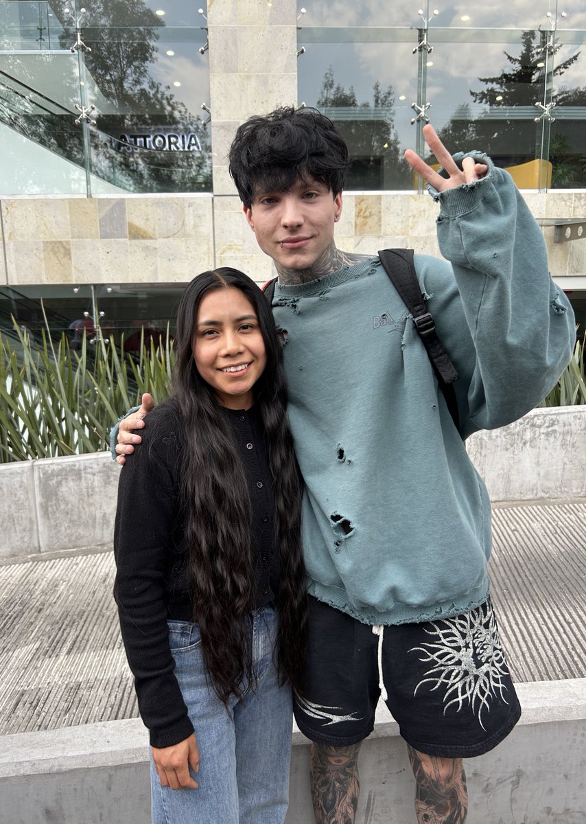 Nazzgtz's tweet photo. La mejor carroza de la cdmx 🖤 
TQM  Edu @xCryboy ✨Gracias por ser tan linda persona!! Cryboyer siempre 👽 https://t.co/awBsfYioCX