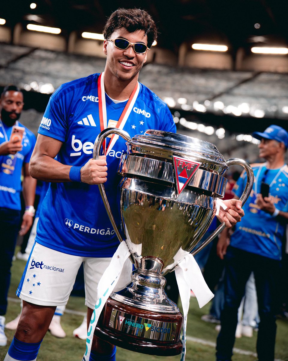que foto absurda de campeão 

📸 <a href="/yuriclfoto/">Yuri Laurindo</a>