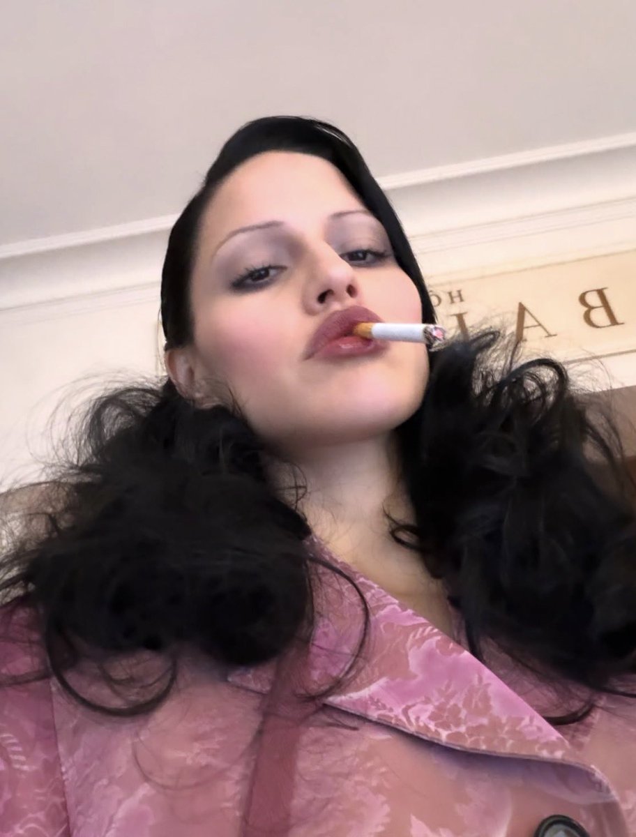 Gabbriette Updates tweet media