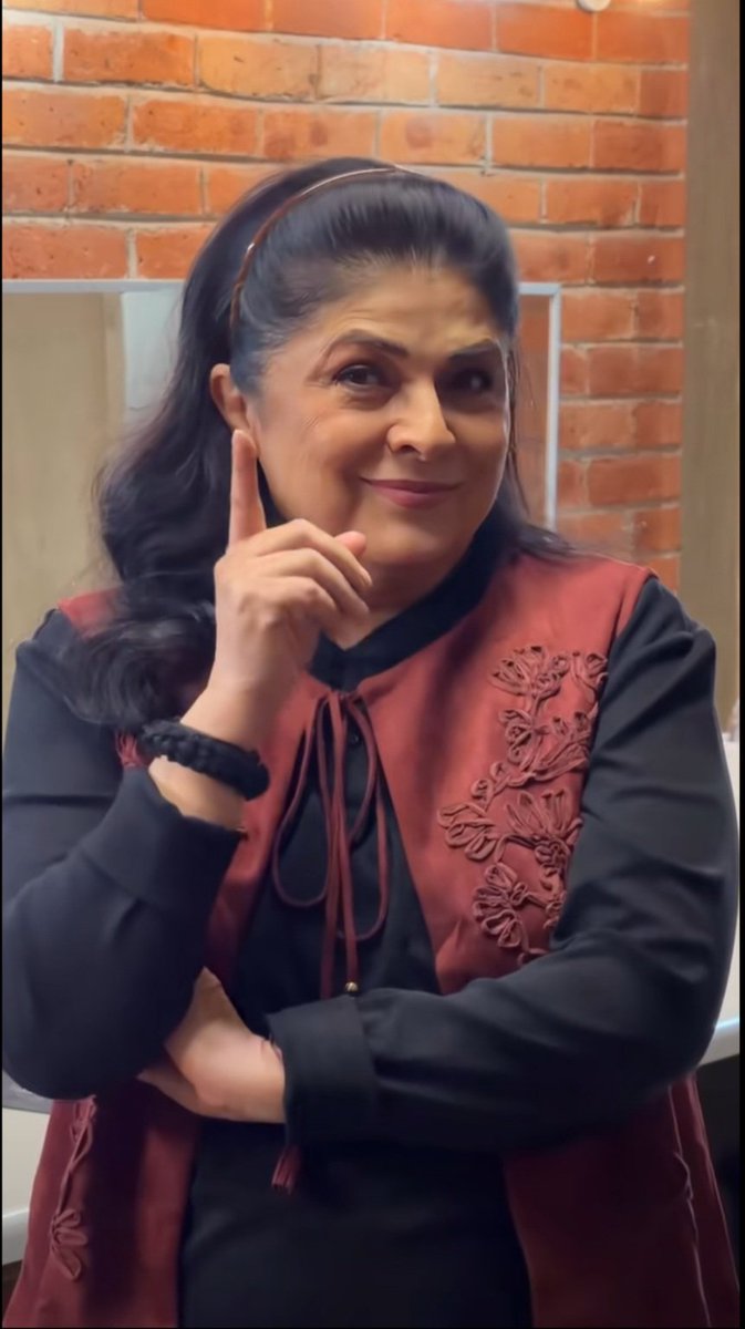 Y quien es la dueña de mi corazón?
Victoria: pos yoo!
Mary: tal cual 🙃
<a href="/victoriaruffo31/">victoria ruffo</a> te amo mucho 🤍..!