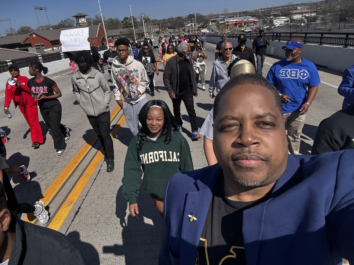 Chris Jones tweet media