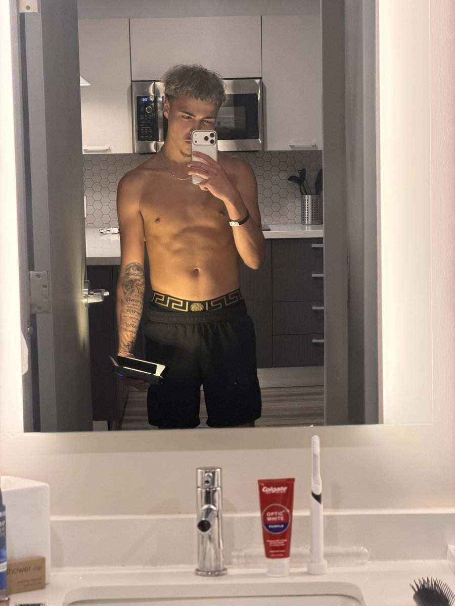 Selling content hmu !!📸