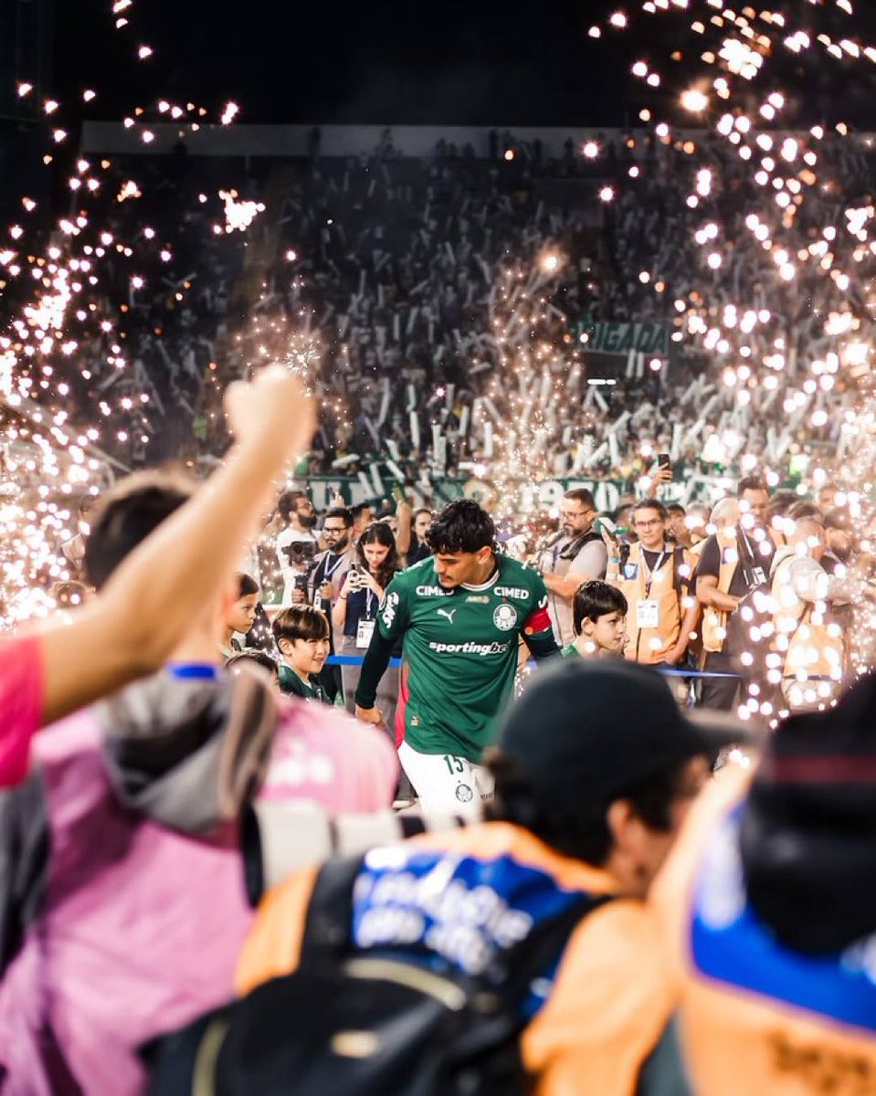 “No Palmeiras eu encontrei o meu lugar no mundo” – Gustavo Gomez 💚