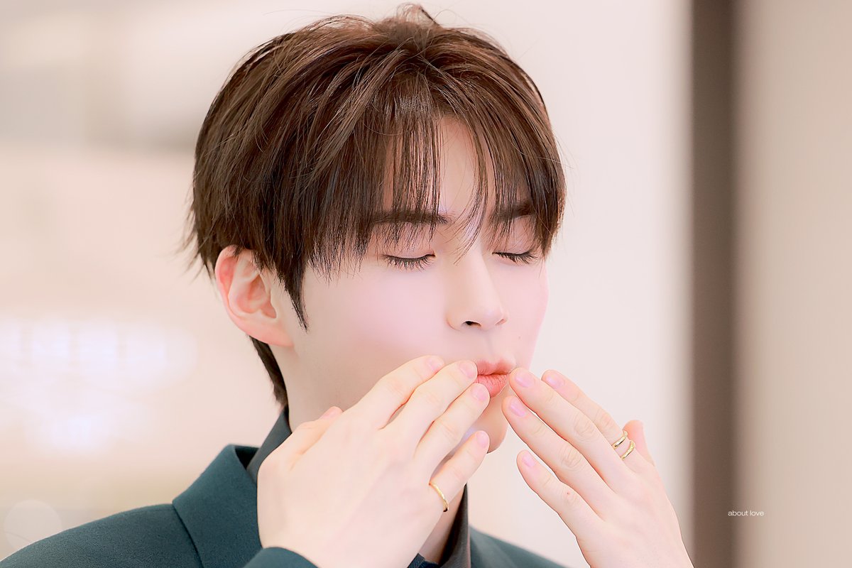 𝗮𝗯𝗼𝘂𝘁 𝗹𝗼𝘃𝗲 tweet media