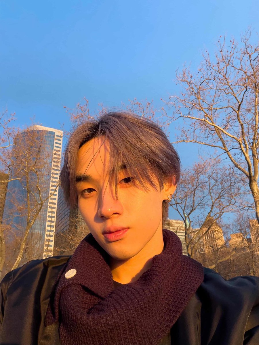 NutHongFamilyTH's tweet photo. hongshihoshi‘s IG Update 
9/3/2026

🍦🤘🏻BROADCAST 

🍦 อันนี้เเถมให้ เห็นว่ารู้จักกันมานาน 🤧🤧🤧

#hongshihoshi #LYKN https://t.co/T47H2pTHzi