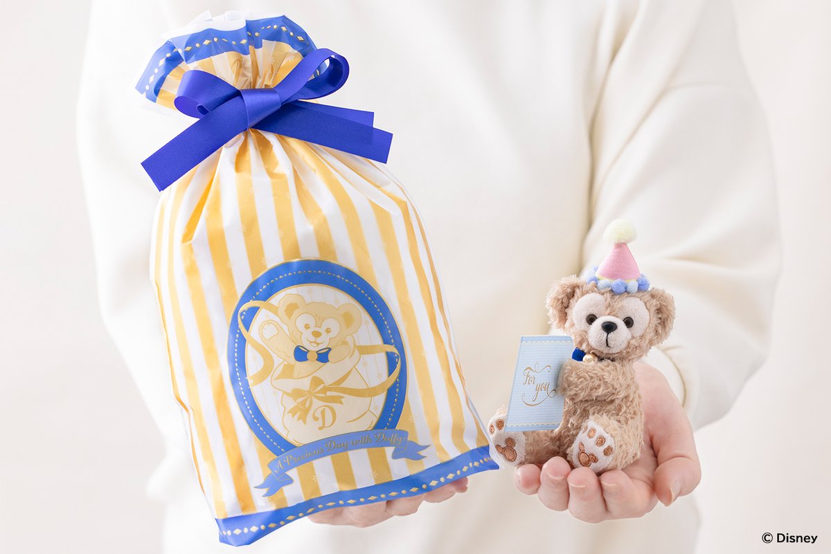 🎁4月14日 販売開始🎁

大切なあの人に想いを届けるダッフィー＆フレンズのギフトシリーズが登場🎶
「おめでとう」の気持ちや「ありがとう」の想いを贈る。そんなしあわせな気持ちにダッフィー＆フレンズが寄り添います。
ダッフィーのグッズといっしょに、大切な人へ気持ちを伝えてみてね💕