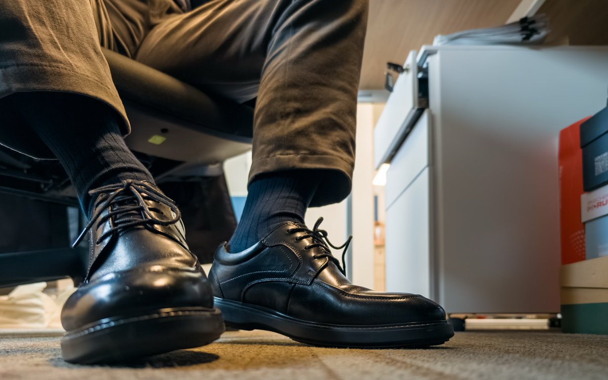 simon_socks tweet media