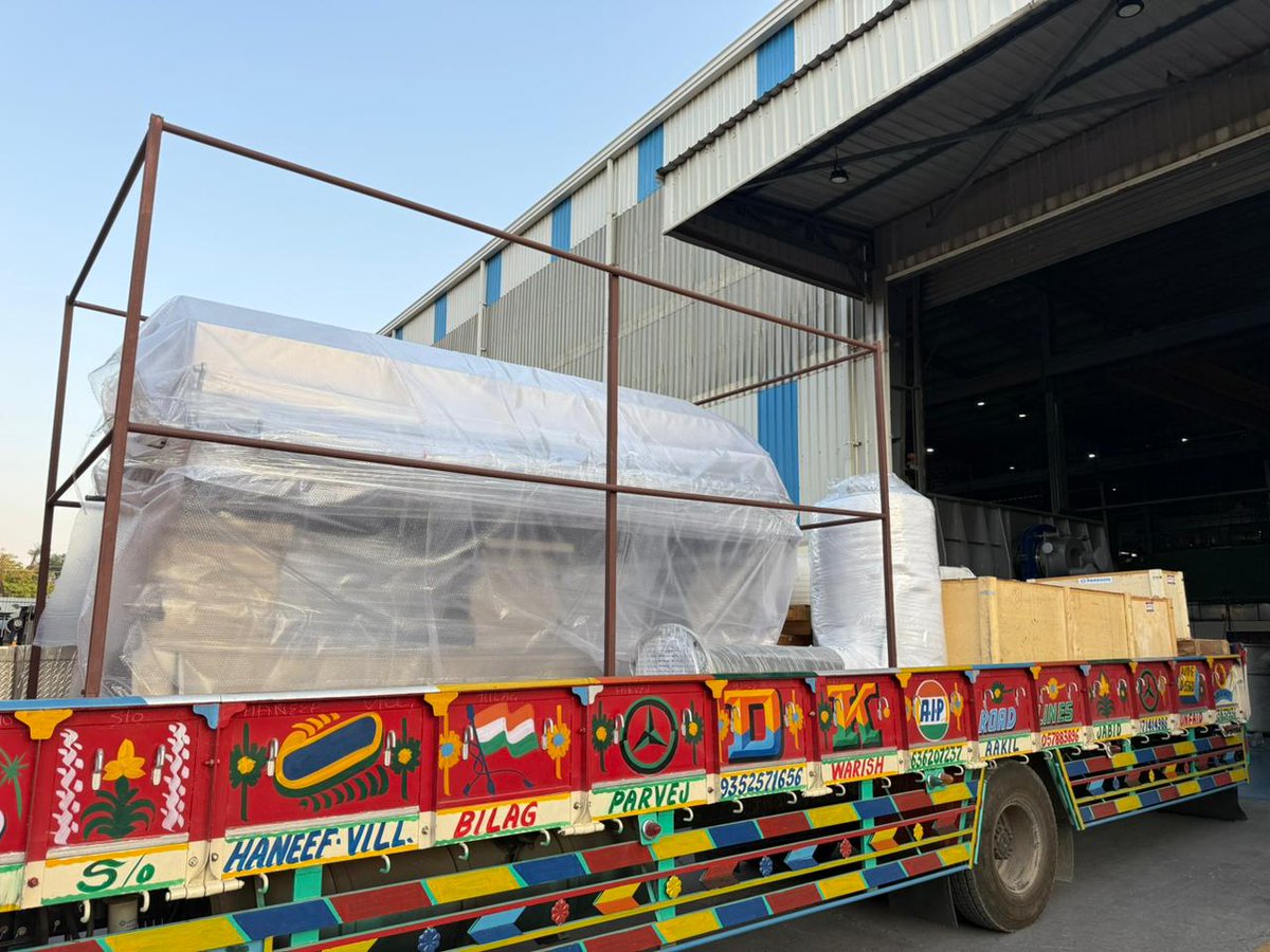 parasongroup's tweet photo. Dispatch Update
Our Hydraulic Auto Dilution Headbox with CD Basis Weight Control is on its way to Seshasayee Paper & Boards Limited.
#Parason #Headbox #PaperMachine #PulpAndPaper #EngineeredTrust #SeshasayeePaper https://t.co/SHyJikln7s