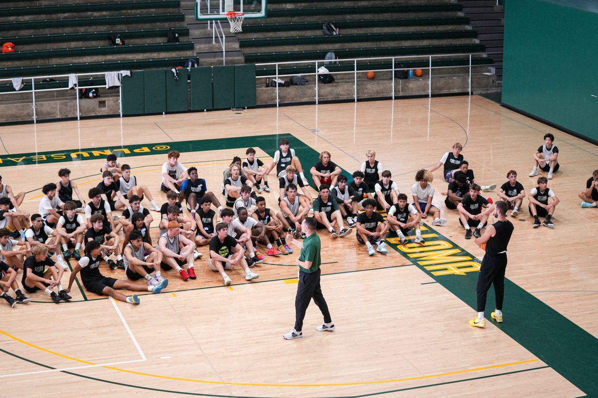 Point Loma Basketball tweet media