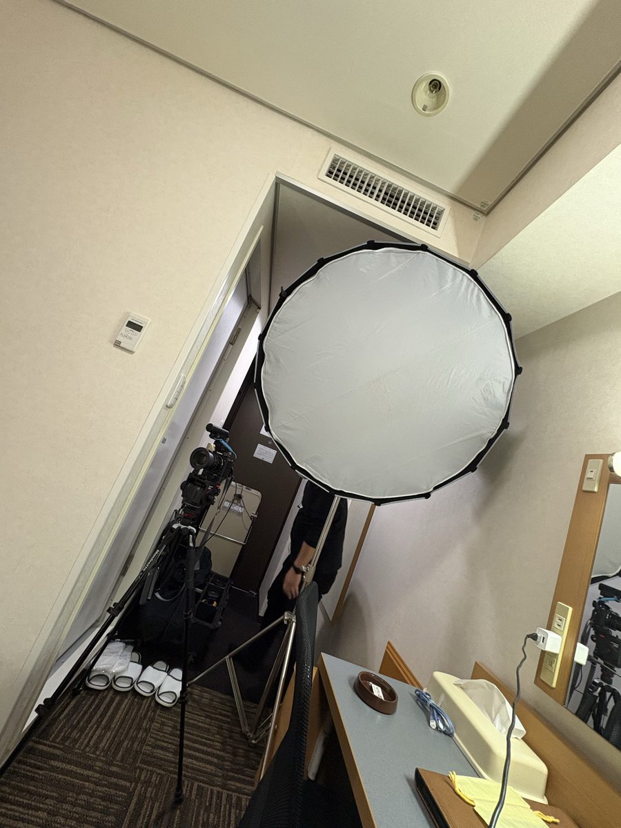 sho2317magic's tweet photo. 昨年いろんなメディアなどに出させてもらったのがきっかけで今年の1月からとある番組で
密着取材をして頂いていました
いつか密着とかしてもらいたいなと
思ってたので嬉しかったです https://t.co/pyNbzfelaF