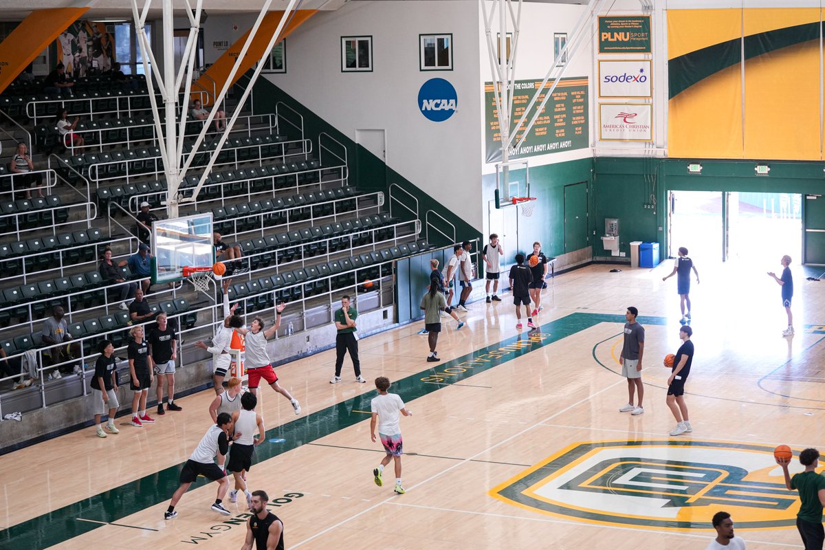 Point Loma Basketball tweet media