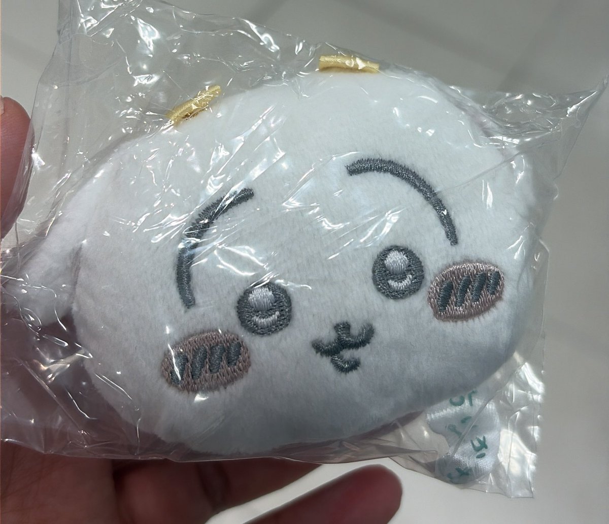 mo_ha_moi's tweet photo. 【交換】ちいかわマスコットミラー　リボン

譲⇨うさぎ

求⇨モモンガ

郵送交換or福岡手渡し希望です。 https://t.co/I2AP0QhdK9