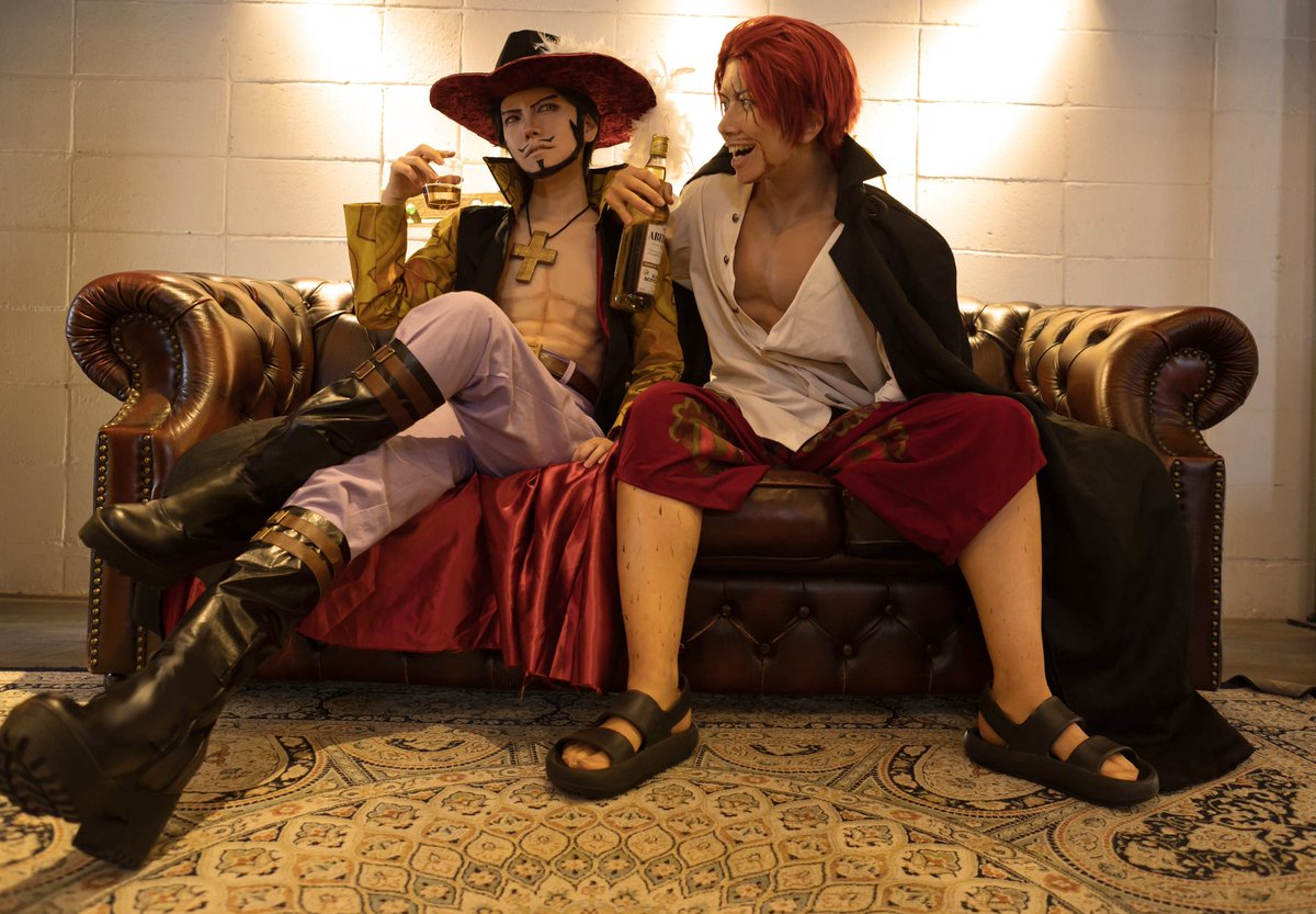 cos/🦅🍶

鷹の目も赤髪もおめでとう！！🎂✨
なんやかんや仲良し赤鷹

鷹の目:<a href="/vampire_red/">Kaine</a>