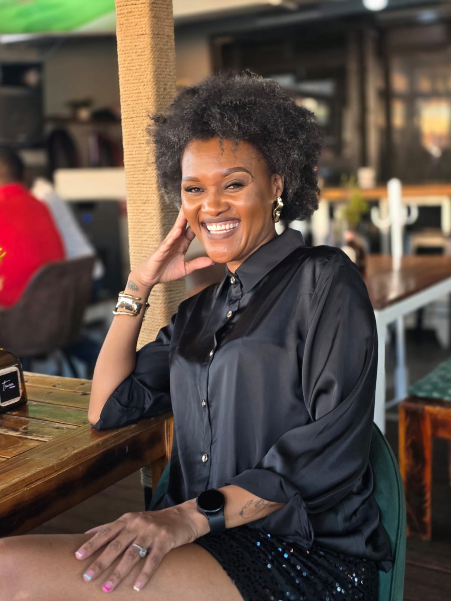 Nomhle tweet media