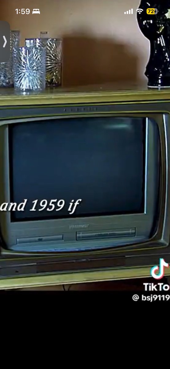 Comrieion Comics tweet media