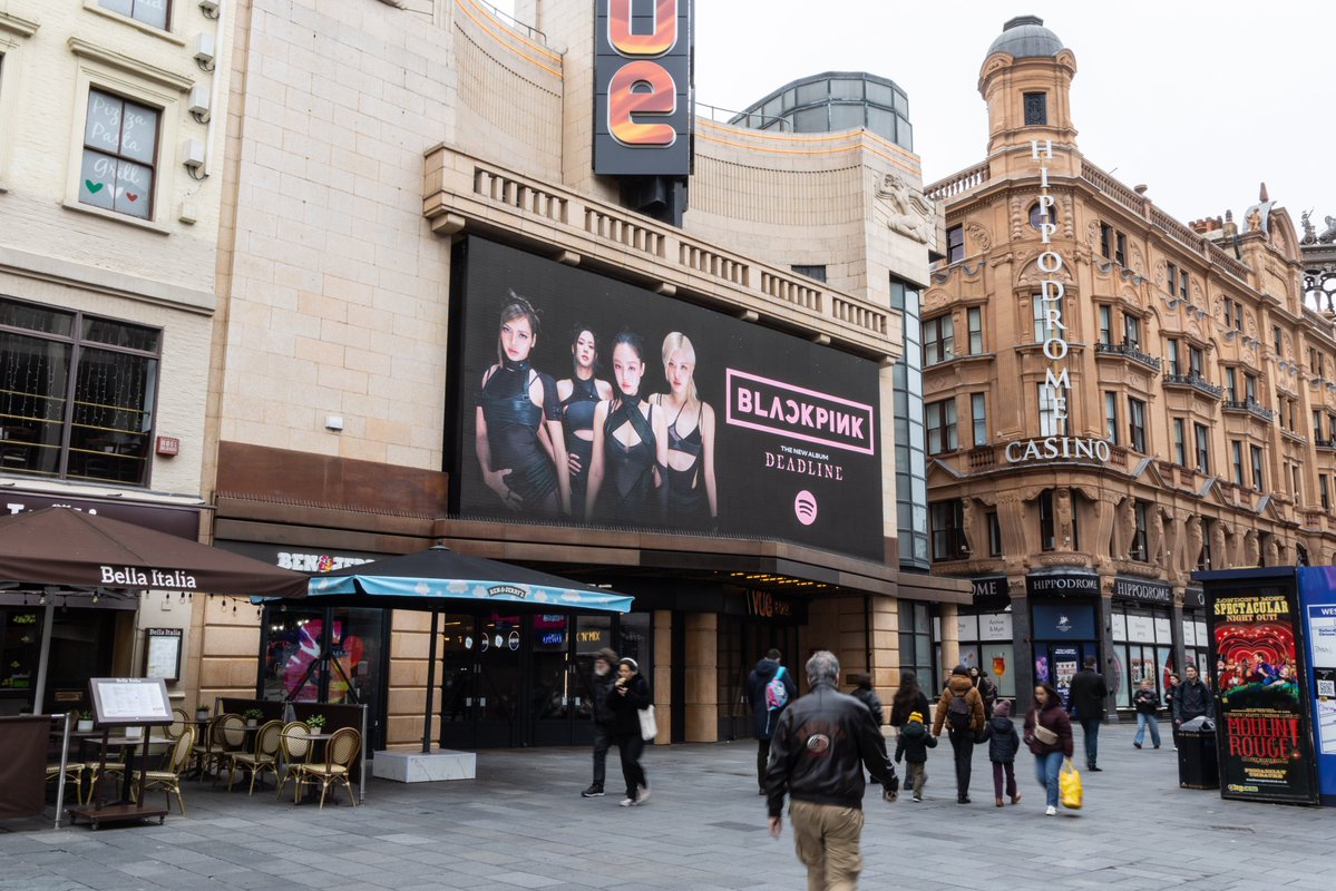 #BLACKPINK takes over London.
Stream #GO on <a href="/Spotify/">Spotify</a> <a href="/SpotifyUK/">Spotify UK & Ireland</a> 

#블랙핑크 #3rdMINIALBUM #DEADLINE #YG