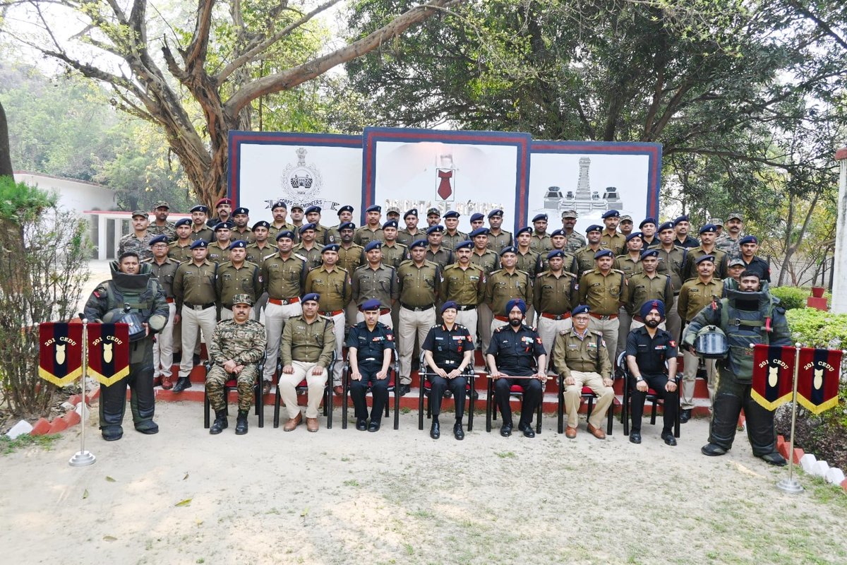 suryacommand's tweet image. "𝗦𝘁𝗿𝗲𝗻𝗴𝘁𝗵𝗲𝗻𝗶𝗻𝗴 𝗽𝗿𝗲𝗽𝗮𝗿𝗲𝗱𝗻𝗲𝘀𝘀 𝘁𝗵𝗿𝗼𝘂𝗴𝗵 𝗸𝗻𝗼𝘄𝗹𝗲𝗱𝗴𝗲 𝗮𝗻𝗱 𝗷𝗼𝗶𝗻𝘁 𝘁𝗿𝗮𝗶𝗻𝗶𝗻𝗴."

A one day Counter Improvised Explosive Device (#CIED) training cadre was conducted by 201 CEDU at Shingara Training School, Barabanki for 42 trainees of