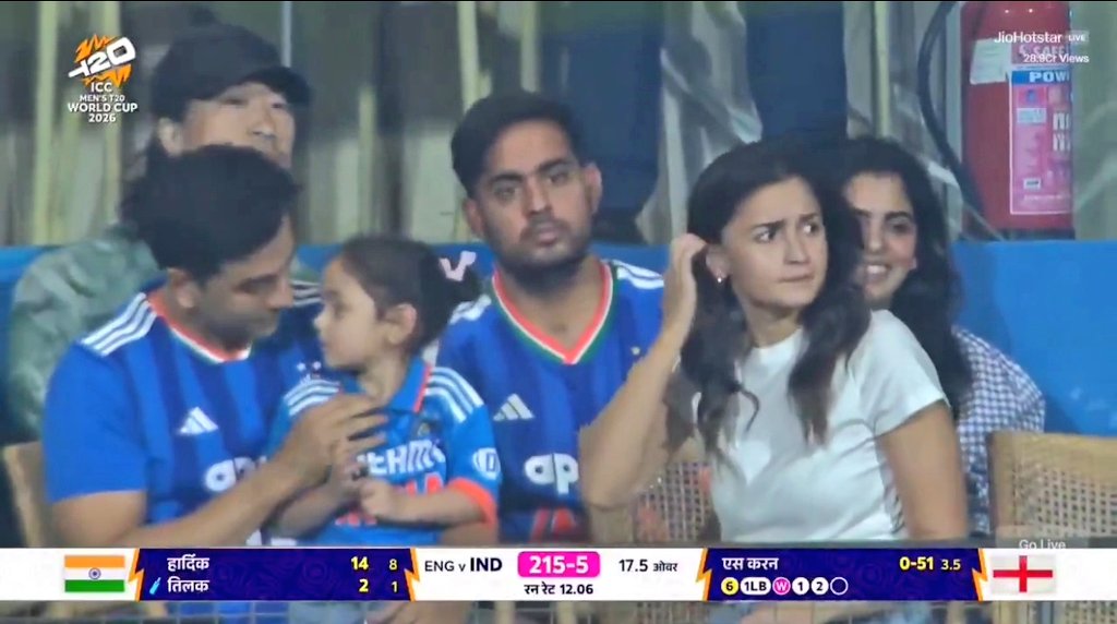 9__X0's tweet image. #RanbirKapoor #INDvsENG
 #AliaBhatthot #AliBhatt 🔥🔥