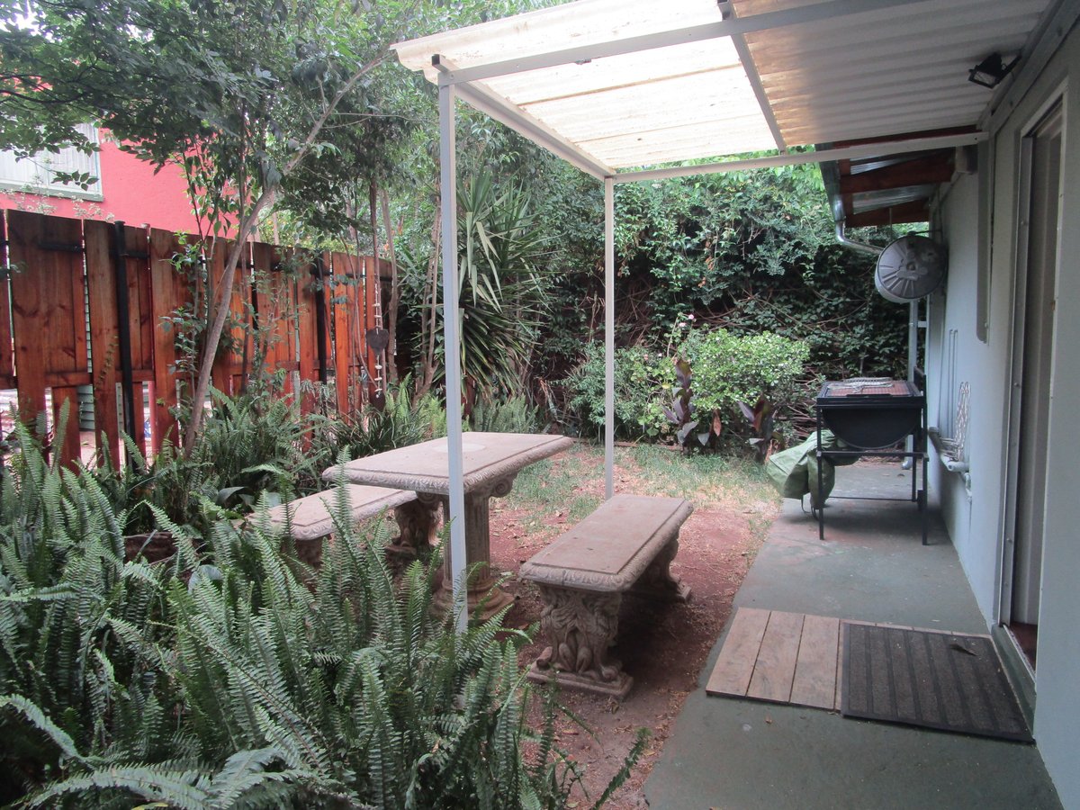 AndradeProperty's tweet photo. Fully Furnished, Renovated One-Bedroom Garden Flatlet to Let – Lyttelton Manor (Kruger Avenue)
Rental: R 6 800.00 per month
Water, electricity, and 5G Wi-Fi included
Available from 1 April 2026
CREDIT AND EMPLOYMENT CHECKS WILL BE CONDUCTED

082 797 2855 https://t.co/AU74gzySCC
