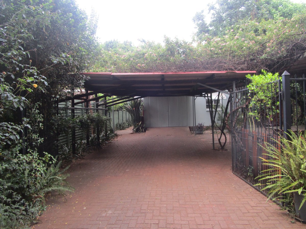 AndradeProperty's tweet photo. Fully Furnished, Renovated One-Bedroom Garden Flatlet to Let – Lyttelton Manor (Kruger Avenue)
Rental: R 6 800.00 per month
Water, electricity, and 5G Wi-Fi included
Available from 1 April 2026
CREDIT AND EMPLOYMENT CHECKS WILL BE CONDUCTED

082 797 2855 https://t.co/AU74gzySCC