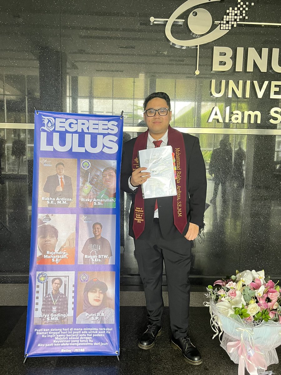 rakha🐛 tweet media