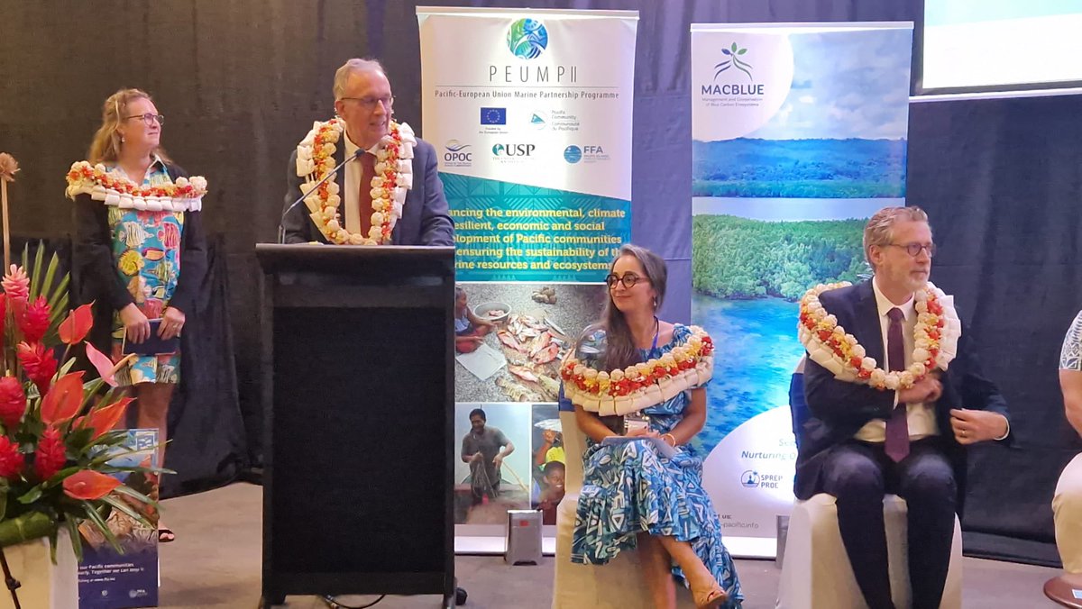 GermanyPacific's tweet image. 🌊 Strengthening partnerships for a sustainable ocean future. 🇩🇪 Amb to 🇫🇯 delivered a keynote at the “Navigating the Blue Pacific” workshop, highlighting the Blue Economy project financed by @BMZ_Bund, implemented by @GIZ &amp;amp; @spc_cps.

#BlueEconomy #BluePacific #TeamEurope