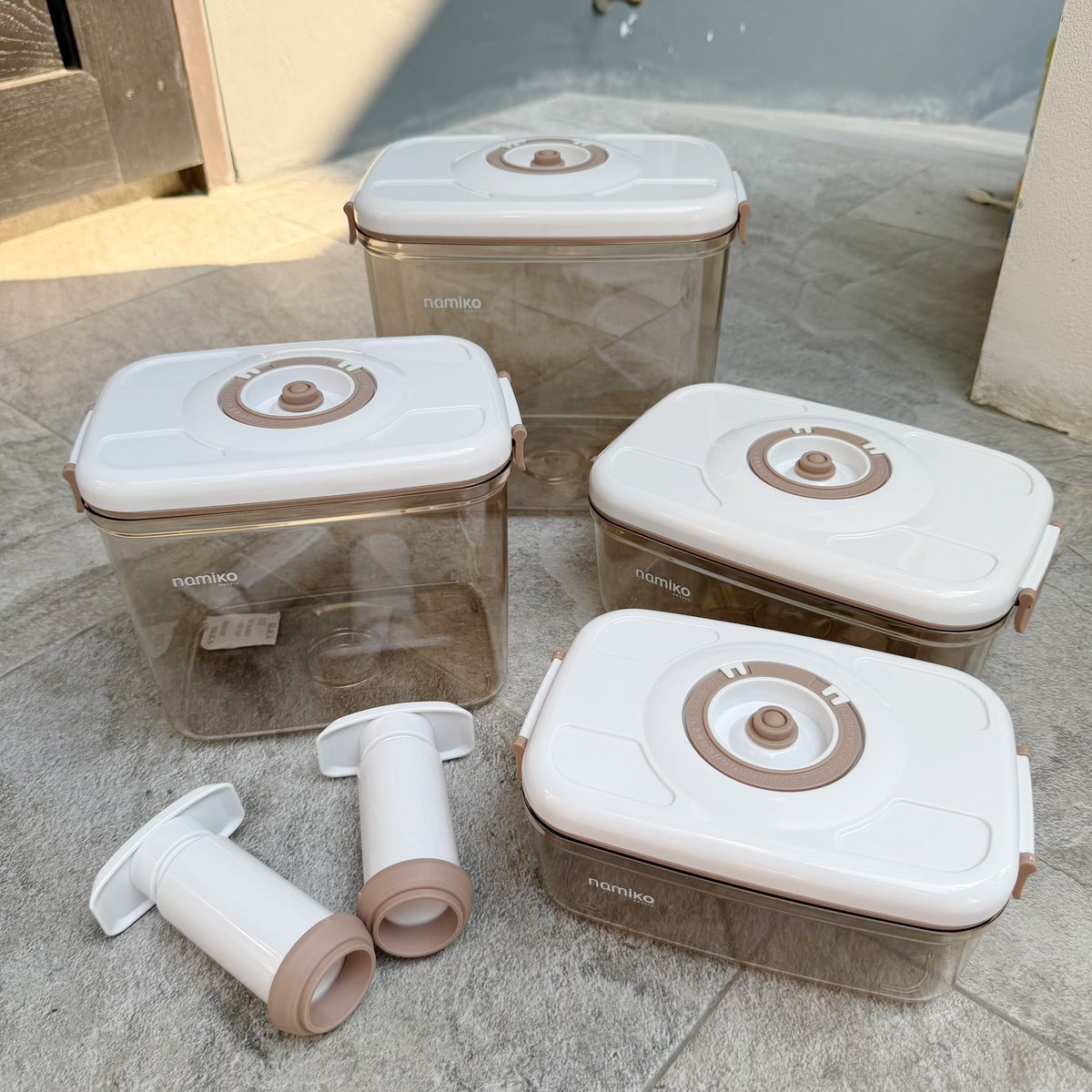 pntw951's tweet image. กล่องถนอมอาหารสุญญากาศ Namiko8082
ความจุ 1.2L + 2.1L ใส่อาหารได้จุใจ
พลาสติก AS ใส แข็งแรง
ฝา ABS + ยางซีลสุญญากาศ ปิดแน่น
ทนความร้อนสูงสุด 90°C

ใช้ได้ทั้งบ้าน ออฟฟิศ หรือพกไปปิกนิก 🍱

🧡 Shopee :  s.shopee.co.th/4LEUwk4dcr

#Namiko #Topvalue #กล่องถนอมอาหาร #กล่องเก็บอาหาร