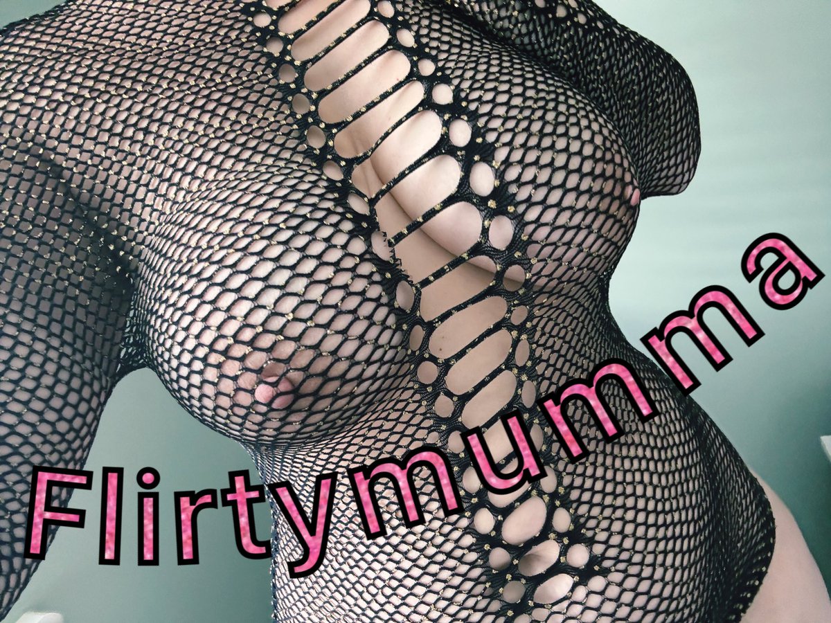 #milfmonday 
Have a good week everyone 🌷 it won’t be long until the sun is out again. 

#MondayMood #MondayMorning #mondaythoughts #MondayMotivaton #milf #morning #monday #horny #milf