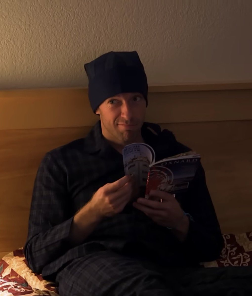 Daily Chris Martin Aesthetic tweet media