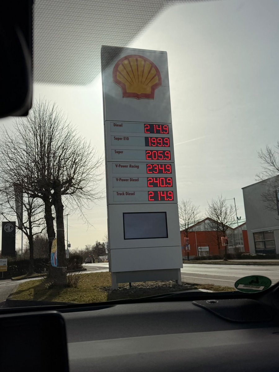 Обликоаморале ®™ tweet media